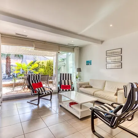 Les Palmiers Holiday home
